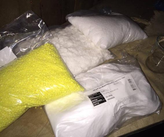  В Киевской области полиция разоблачила сбытчиков метадона из партией наркотиков на миллион гривен_3