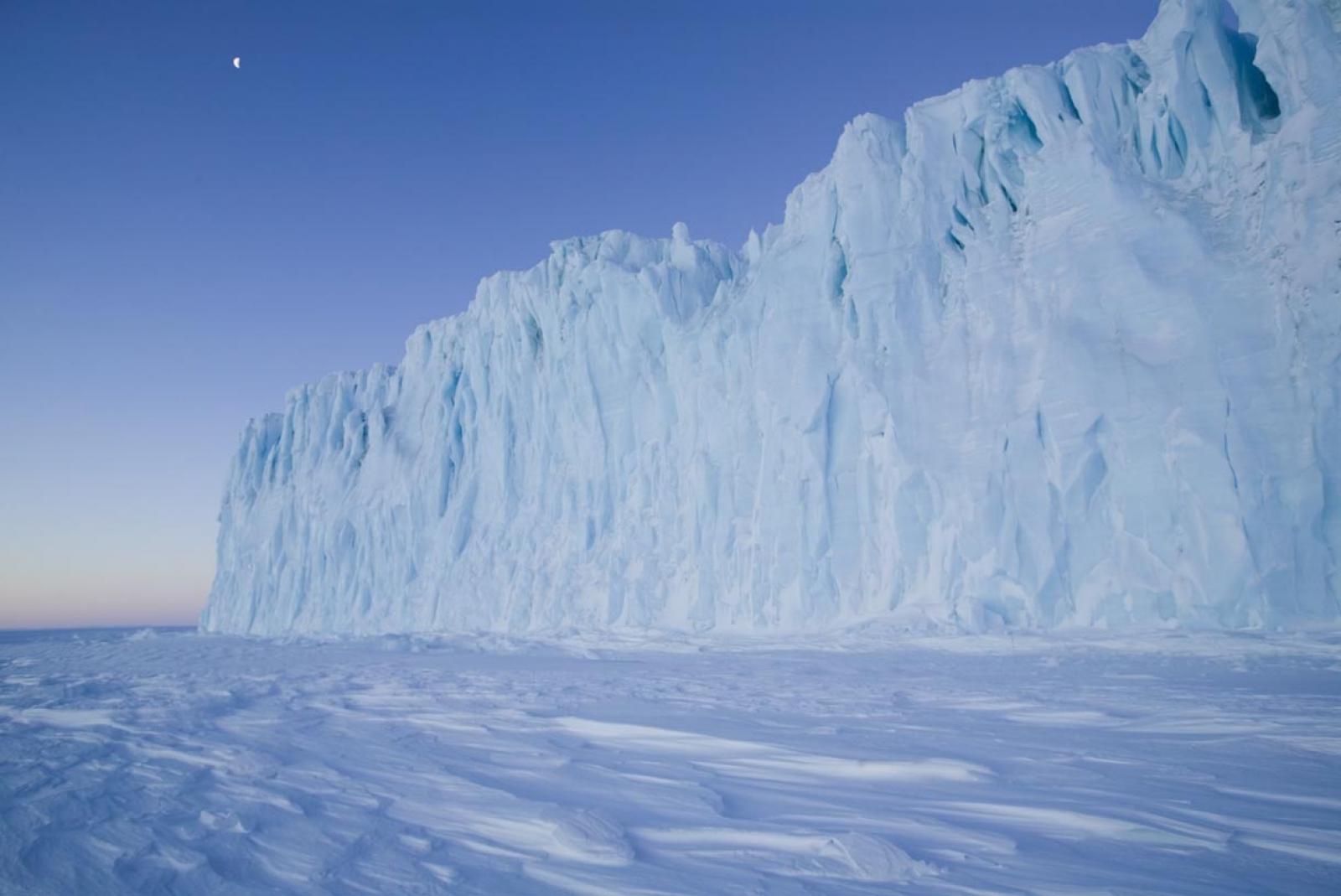 Северный ледовый. Ледяной Покров Антарктиды. Ледовый Покров Антарктиды. Ледниковый Покров Антарктиды. Ледниковый щит Антарктиды.