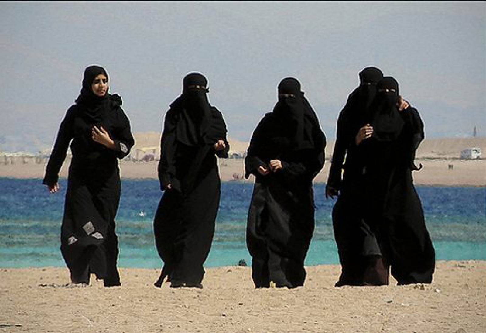 пляж в саудовской аравии