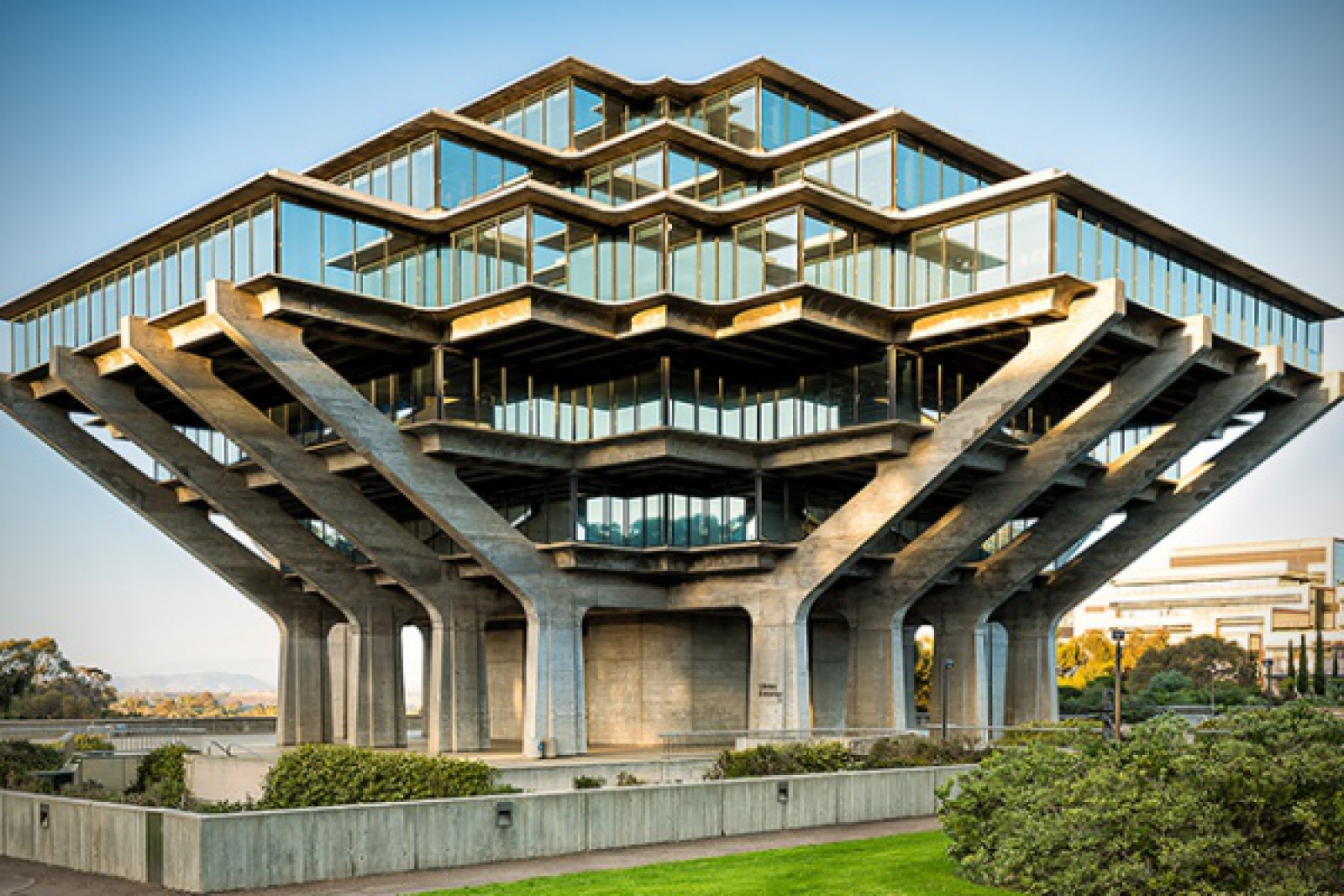 Архитектура architecture. Библиотека Гейзеля в Сан-Диего. Библиотека Гейзеля в Сан-Диего Архитектор. Библиотека Гейзеля в Сан-Диего (1970).. Библиотека Гейзеля в Сан-Диего план.