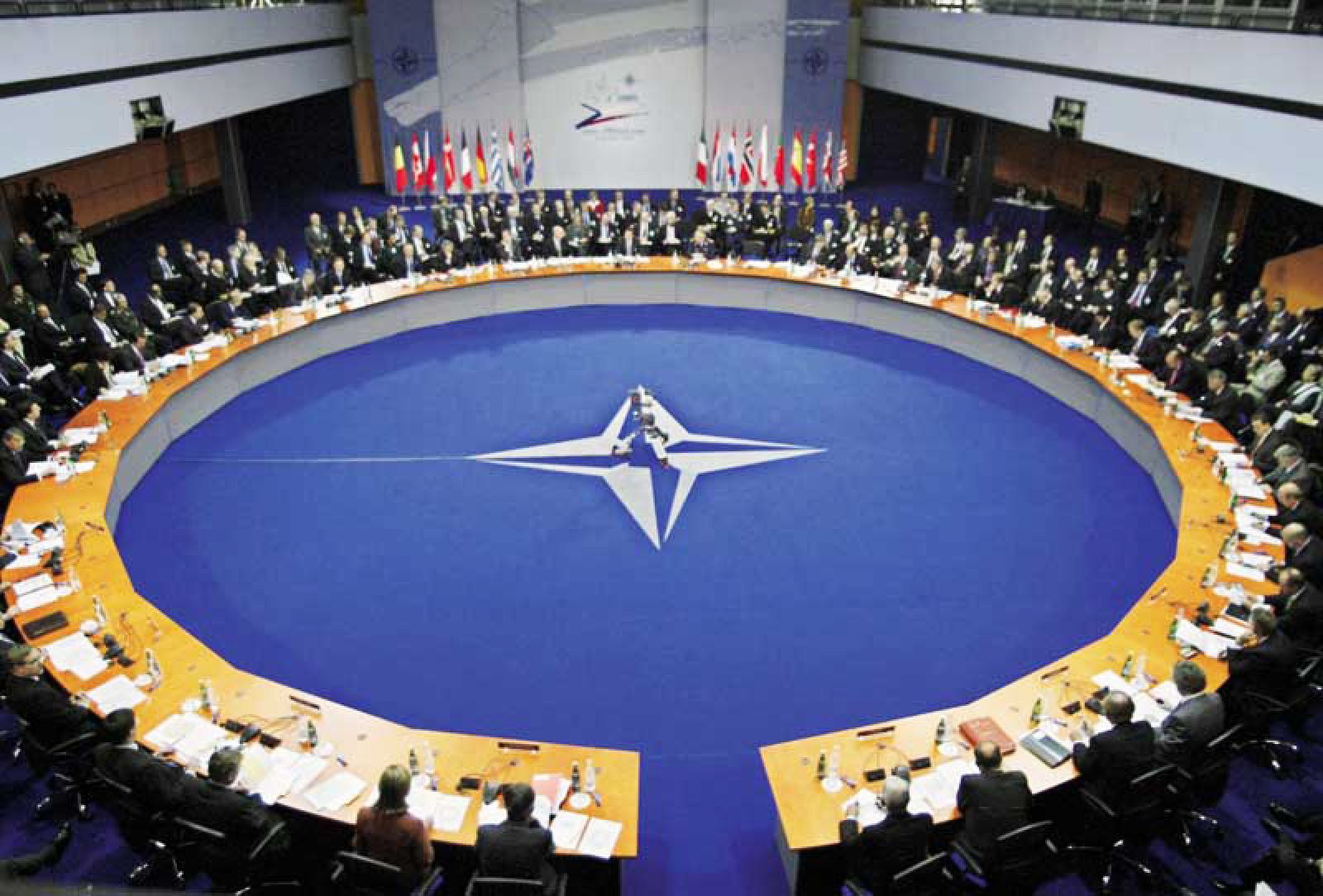 Организация североатлантического договора год. Североатлантический Альянс НАТО. Саммит НАТО 1999. Собрание НАТО 1949. Североатлантический совет (совет НАТО).