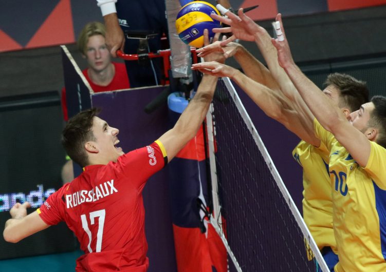Мужская сборная Украины впервые пробилась в четвертьфинал ЧЕ по волейболу