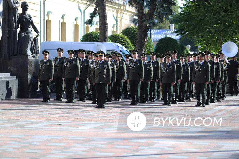Церемония поднятия Флага Украины 16 июля