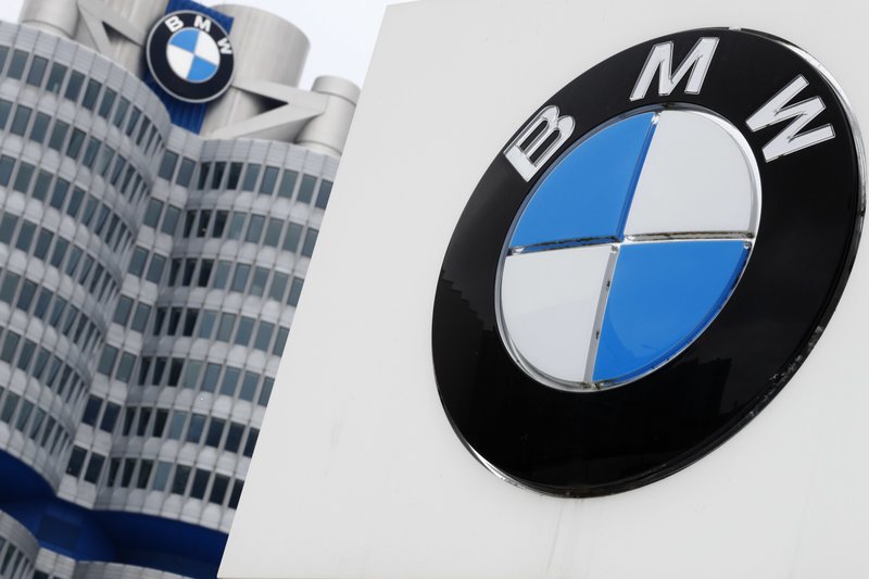 BMW оштрафували в США на $18 млн за завищення показників продажів