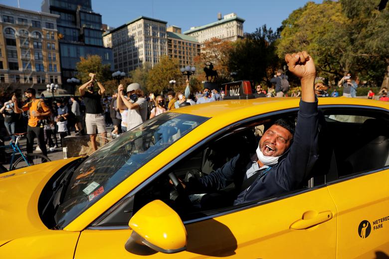 «Тебе звільнено!»: як Америка святкує перемогу Байдена на президентських виборах. Фото,відео