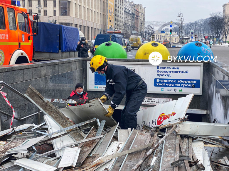 Обвал стелі на Майдані