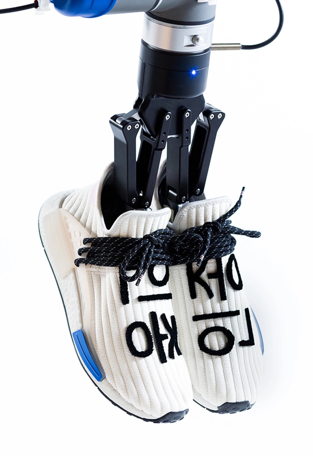 Робот Boston Dynamics представил новые кроссовки Adidas