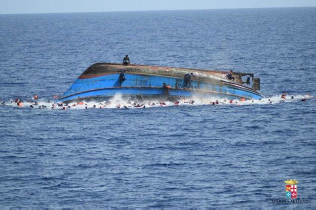 160525195550 migrants capsized 2 624x415 epa nocredit