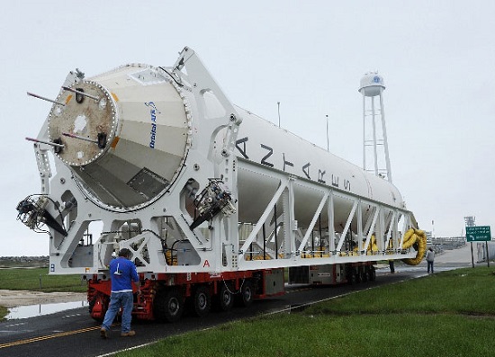 antares hot fire rollout may2016