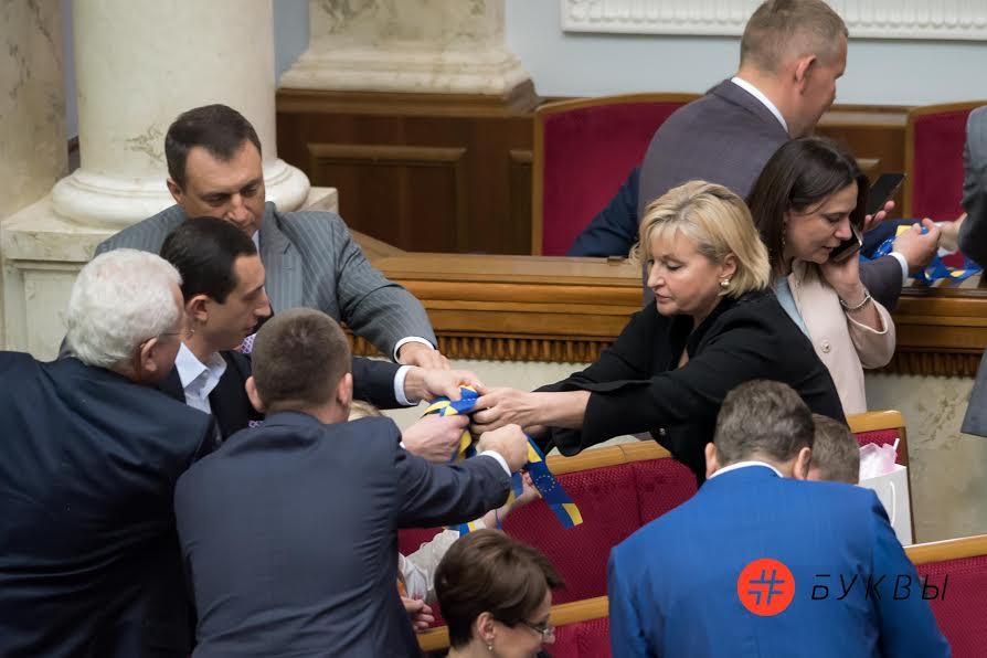 Нардепы встретили овациями результаты голосования в Европарламенте по безвизовому режиму для Украины