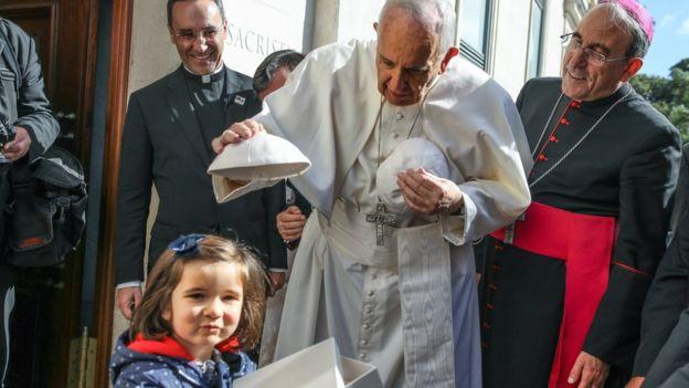  Папа Римский причислил к лику двух святых детей-свидетелей 