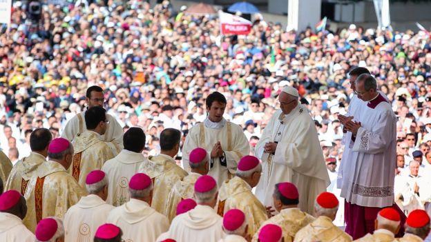  Папа Римский причислил к лику двух святых детей-свидетелей 