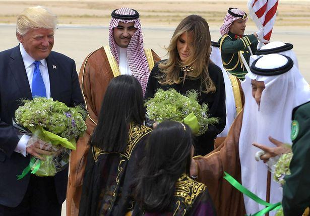 Трамп прибыл с первым официальным визитом в Саудовскую Аравию_3