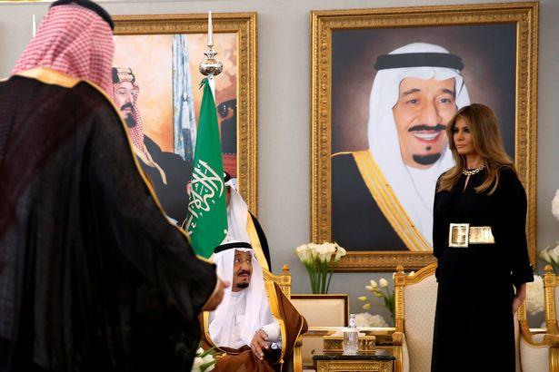 Трамп прибыл с первым официальным визитом в Саудовскую Аравию_4