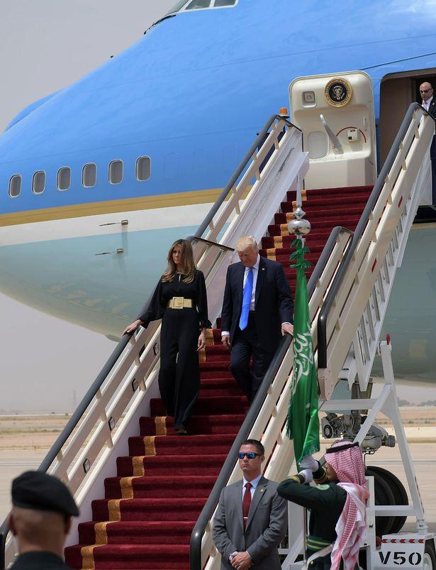 Трамп прибыл с первым официальным визитом в Саудовскую Аравию_7