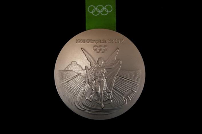 Призеры Олимпиады 2016 вернули в оргкомитет более 100 проржавевших и поврежденных медалей_3