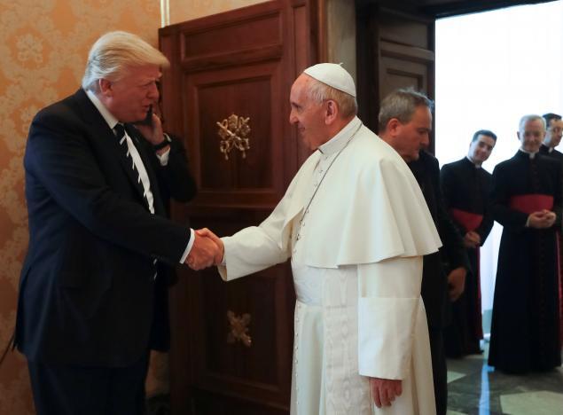 Франциск призвал Трампа стать миротворцем_3