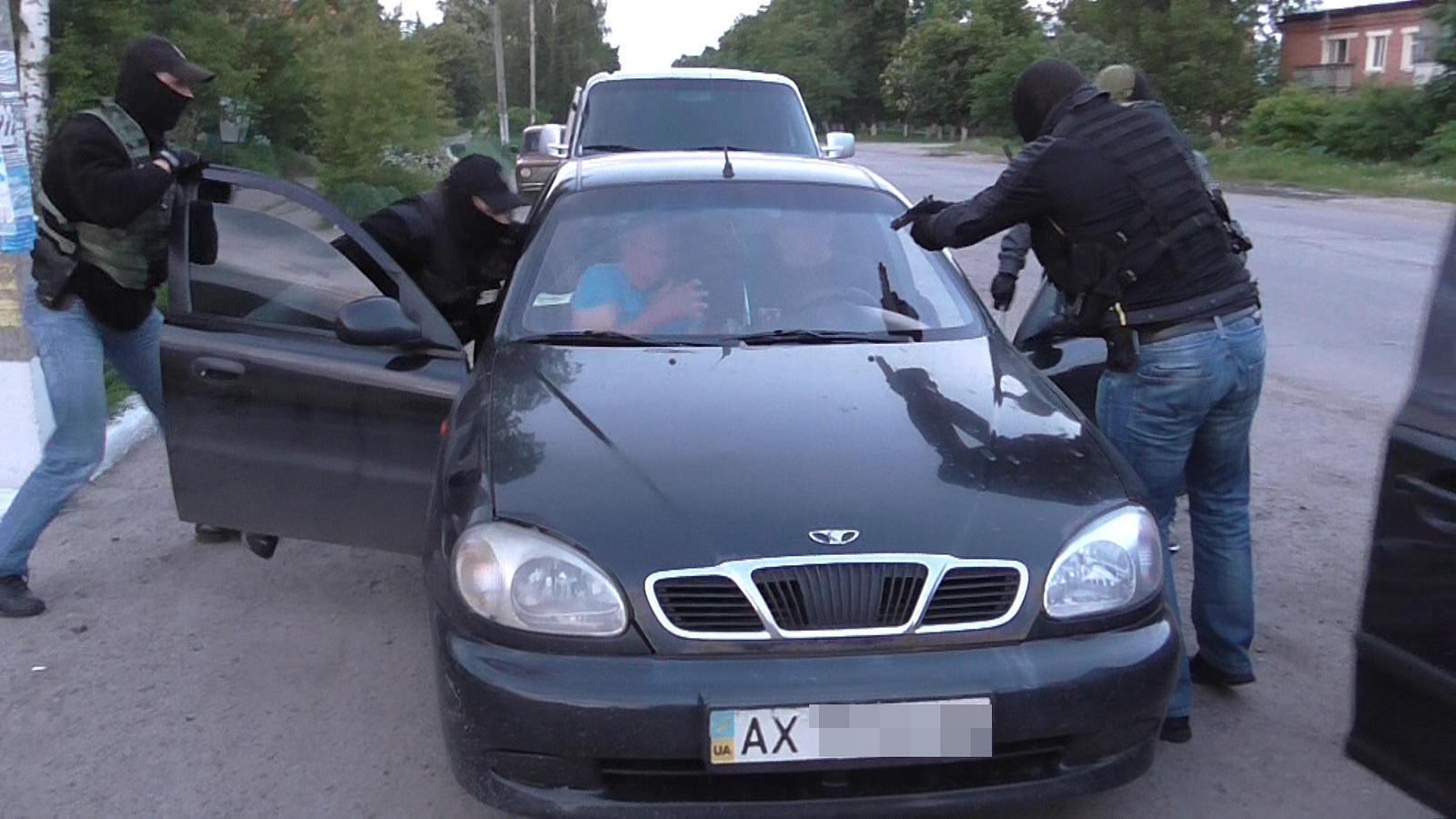 На Харьковщине поймали организаторов канала нелегальной миграции в РФ