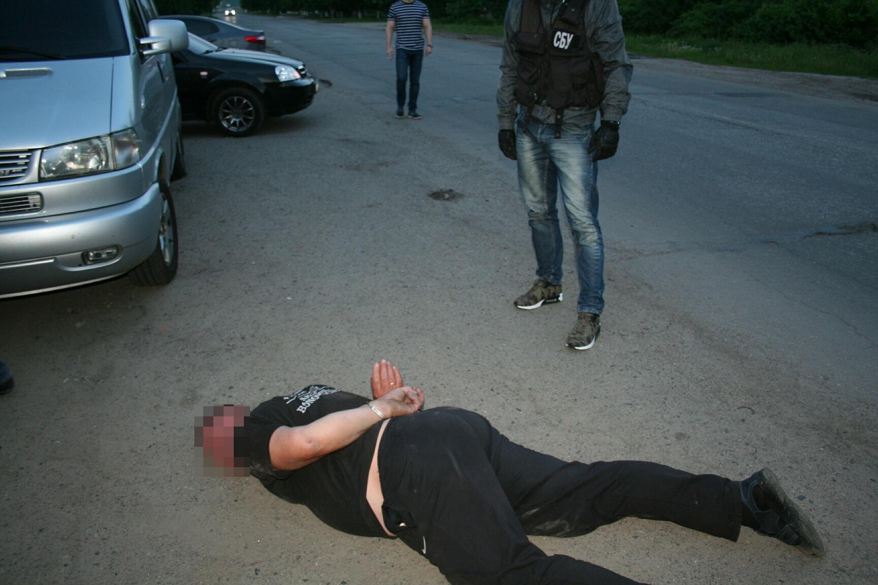 На Харьковщине поймали организаторов канала нелегальной миграции в РФ