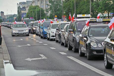 Протесты водителей такси в крупнейших городах Польши