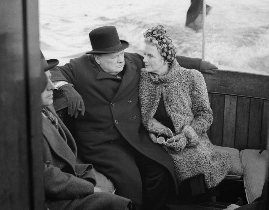 Черчилль с женой