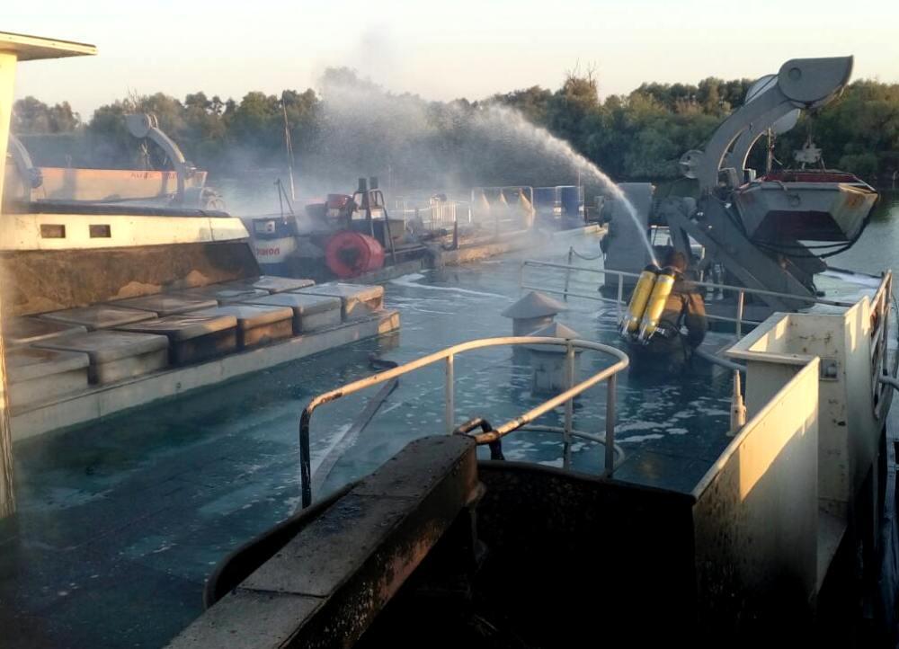 Пожар на грузовом судне в Одесской области