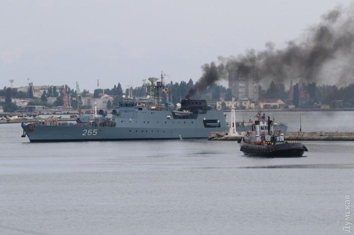 Военные корабли НАТО зашли в порт Одессы