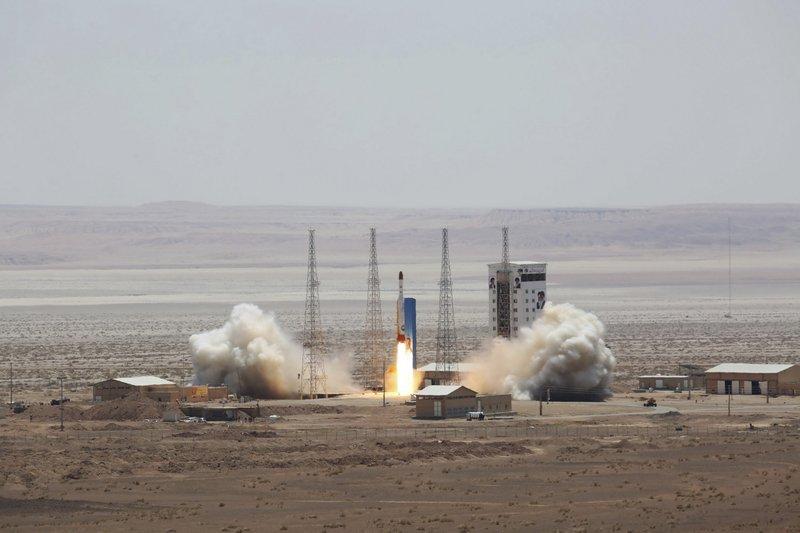 Запуск ракеты-носителя в Иране