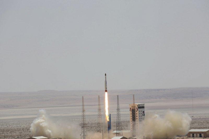 Запуск ракеты-носителя в Иране