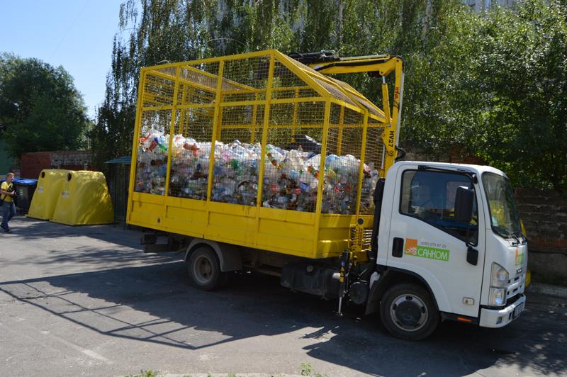 Контейнеры для сортировки мусора во Львове