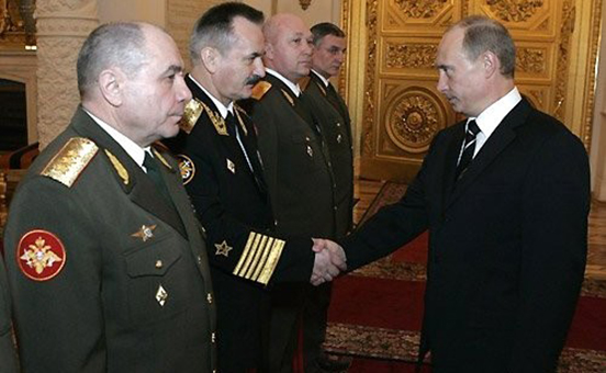 Генерал-полковник Ткачев (слева)