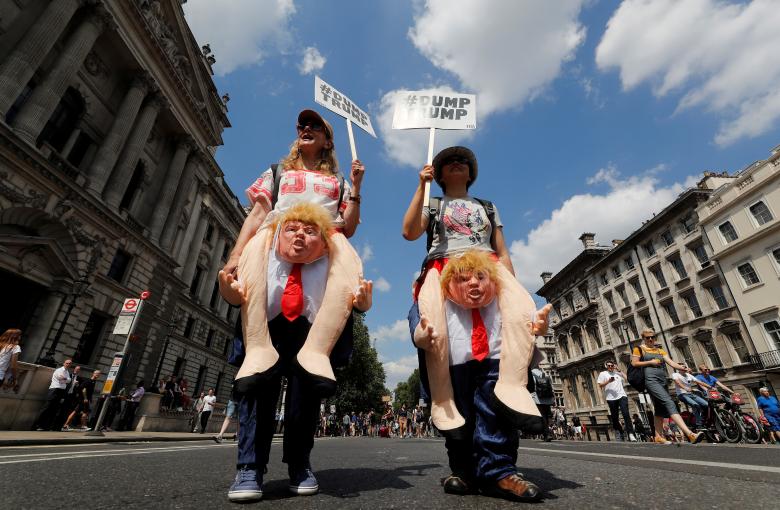 В Лондоне протестовали против Трампа_19