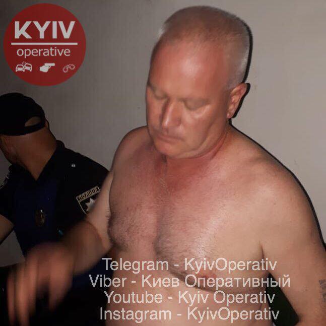 нападение с саблей_Киев